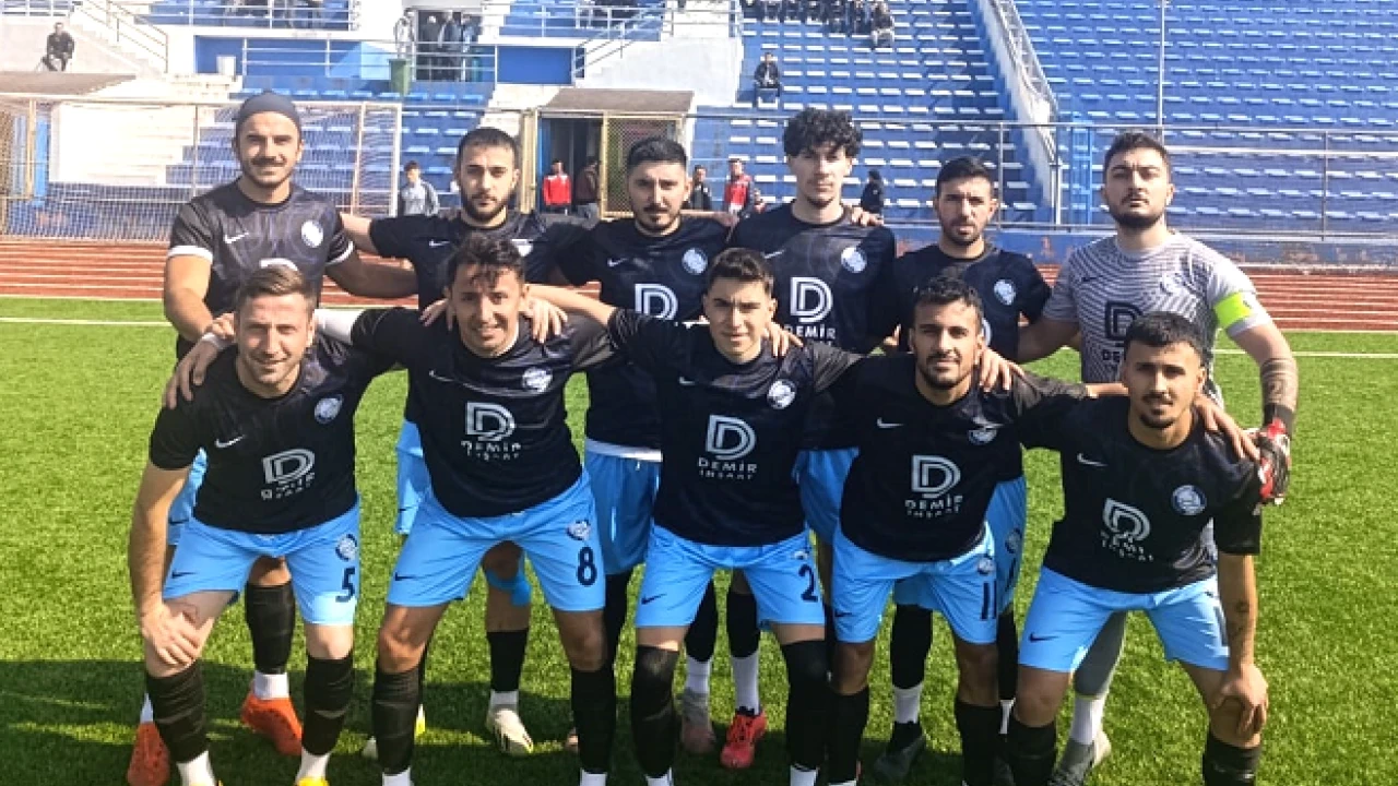 Gümüşyaka, Karaağaç'ı 3-0 Mağlup Ederek İlk Galibiyetini Aldı