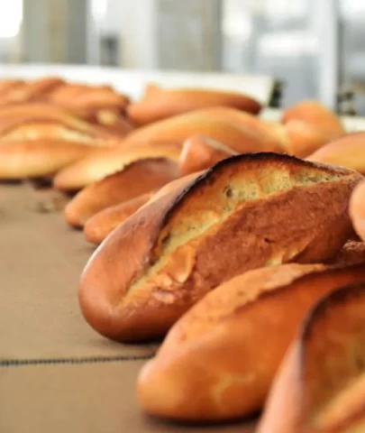İstanbul'da Halk ekmeğe yüzde 60 zam: 250 gram ekmek 8 lira oldu