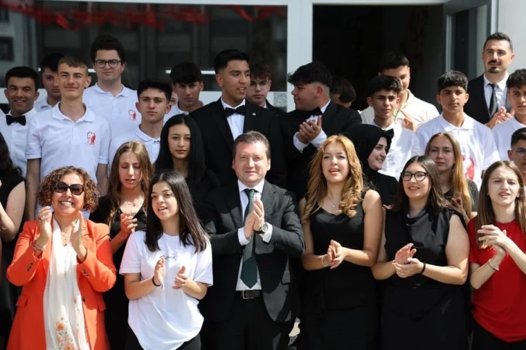 Başkan Balcıoğlu, Gençlerle Dayanışmayı Sürdürdü - Değişim Gazetesi