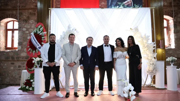 Silivrispor'un eski başkanı Taylan Güraslan ile Sevcan Müsellim'in nikah töreni gerçekleşti.
