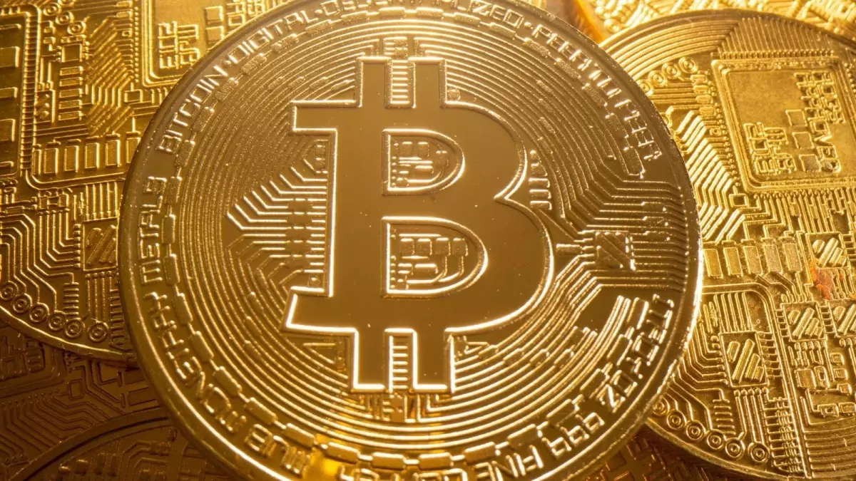 Bitcoin ve hisse senetleri rekor kırdı